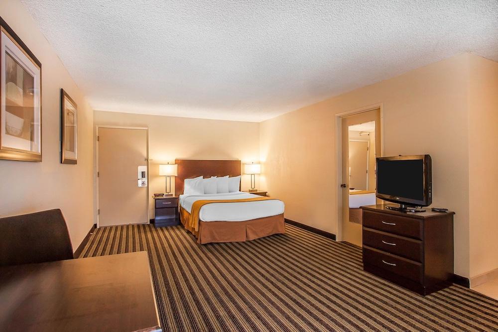 Quality Inn & Suites Vancouver - Hazel Dell Eksteriør bilde
