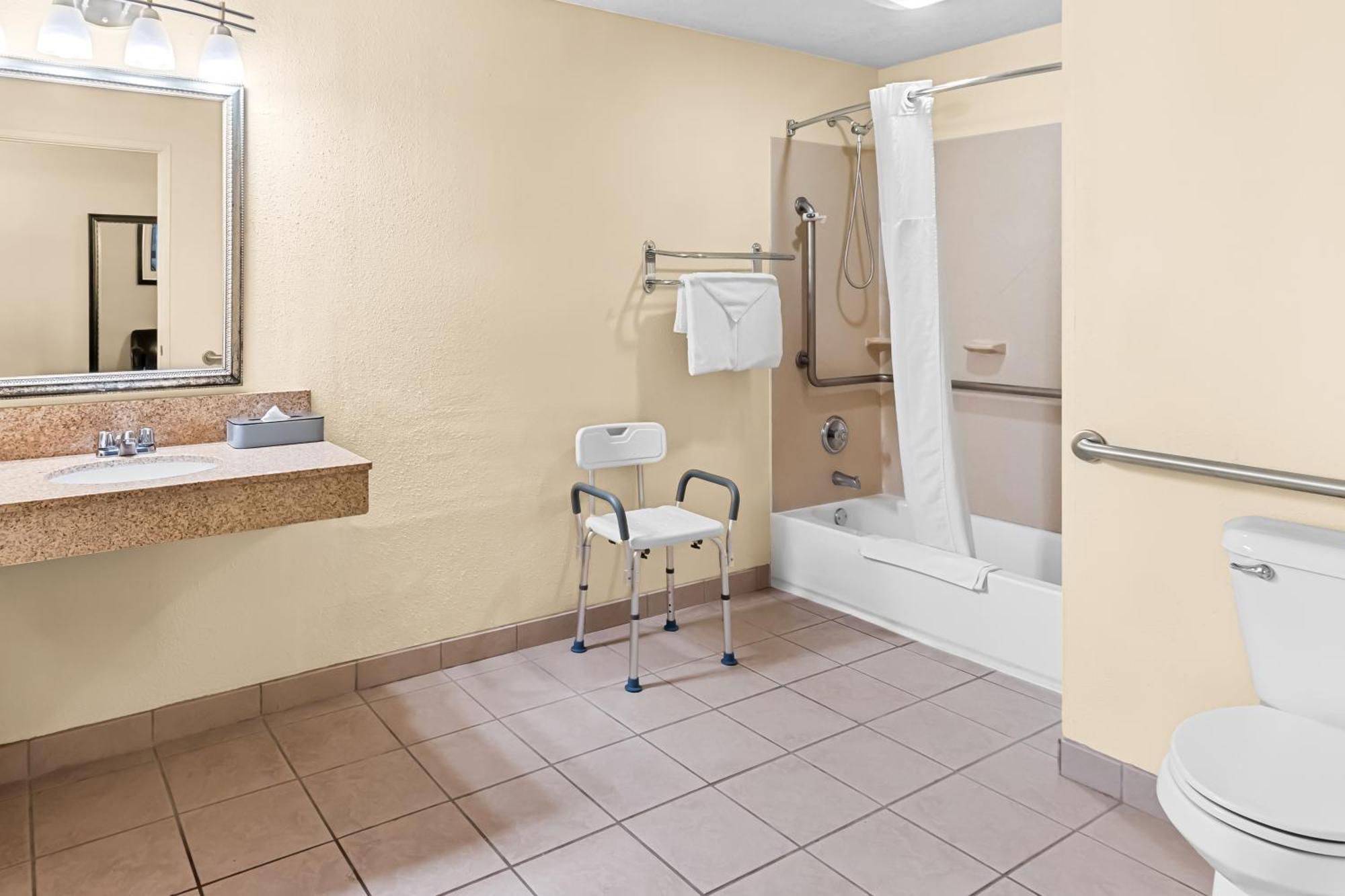 Quality Inn & Suites Vancouver - Hazel Dell Eksteriør bilde