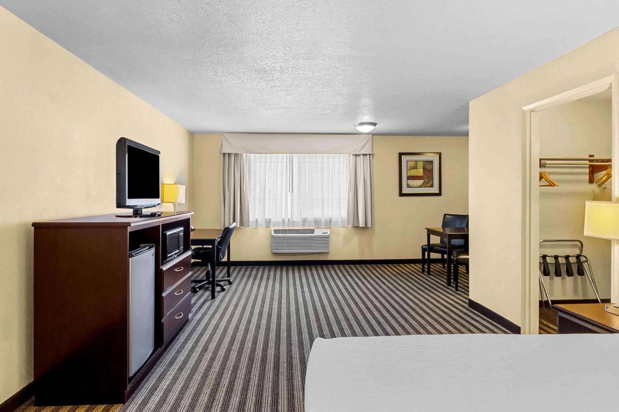 Quality Inn & Suites Vancouver - Hazel Dell Eksteriør bilde