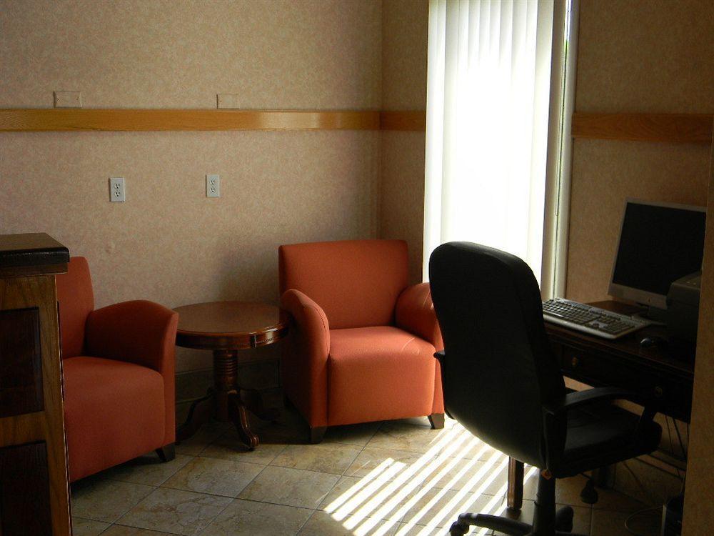 Quality Inn & Suites Vancouver - Hazel Dell Eksteriør bilde