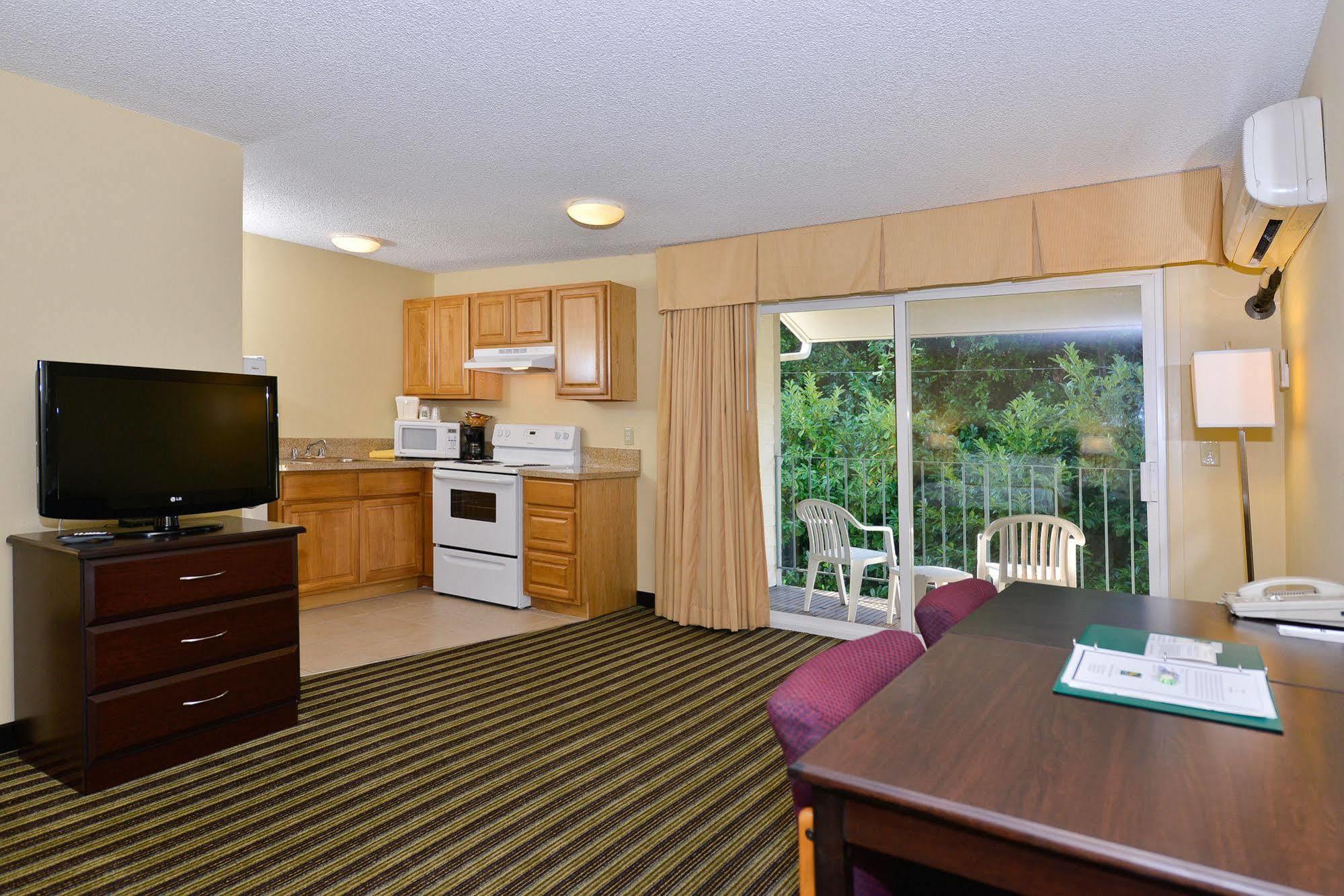 Quality Inn & Suites Vancouver - Hazel Dell Eksteriør bilde